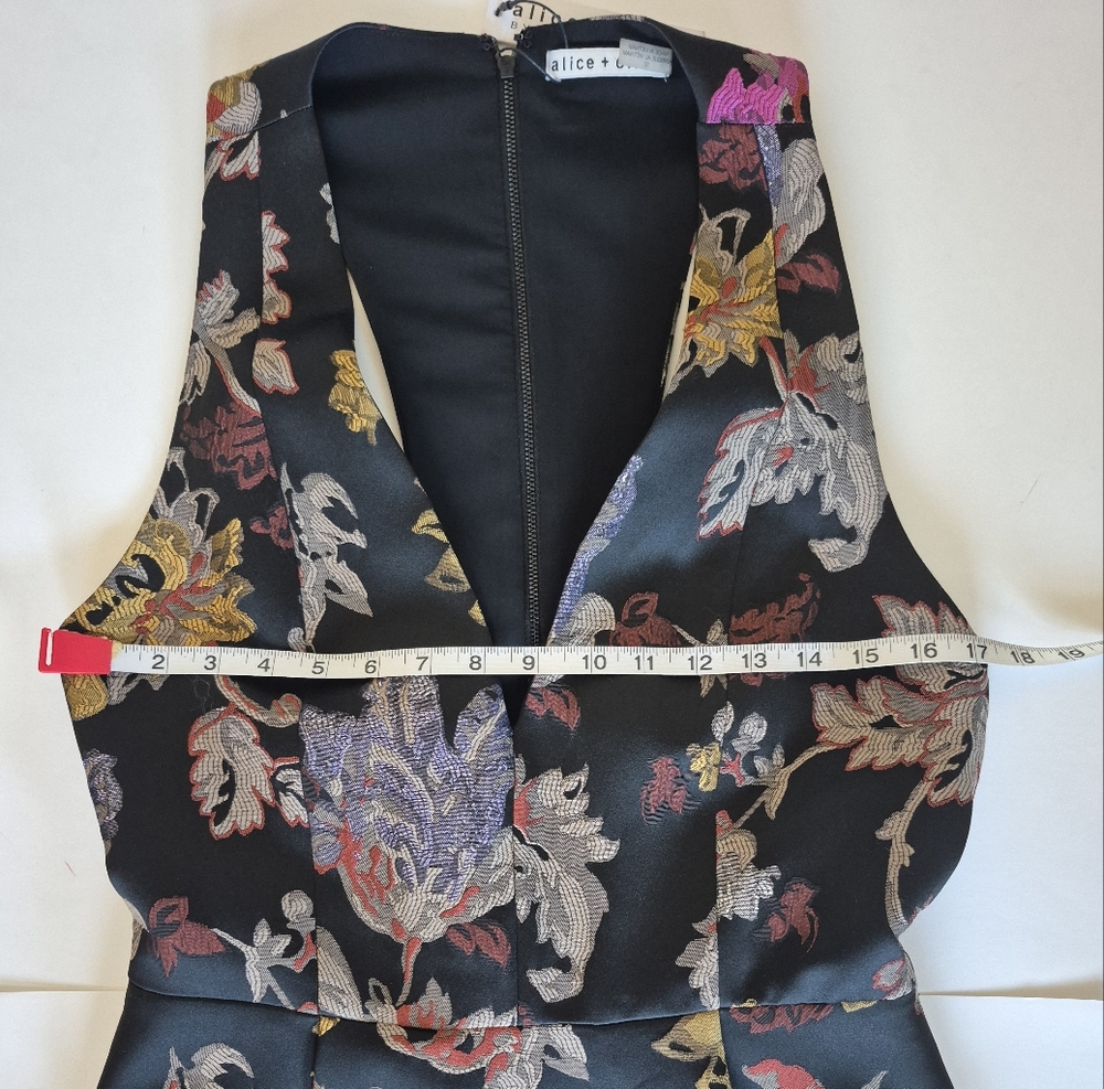 NWT $440 Alice + Olivia Dress Mollie Black Floral Box Pleat Brocade Size 12 - Picture 11 of 13